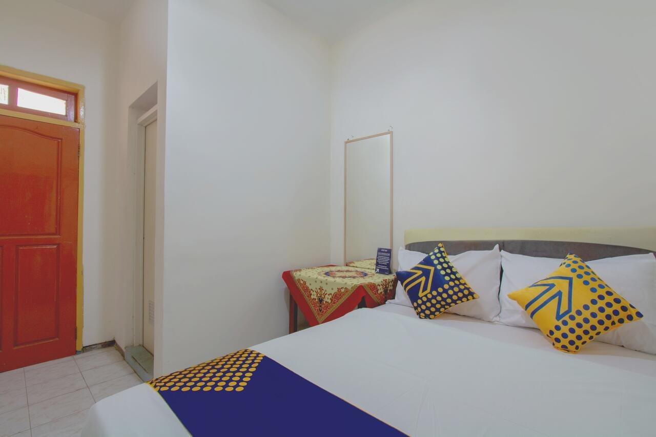 Spot On 3218 Bee Palm Family Syariah Hotel Malang Luaran gambar
