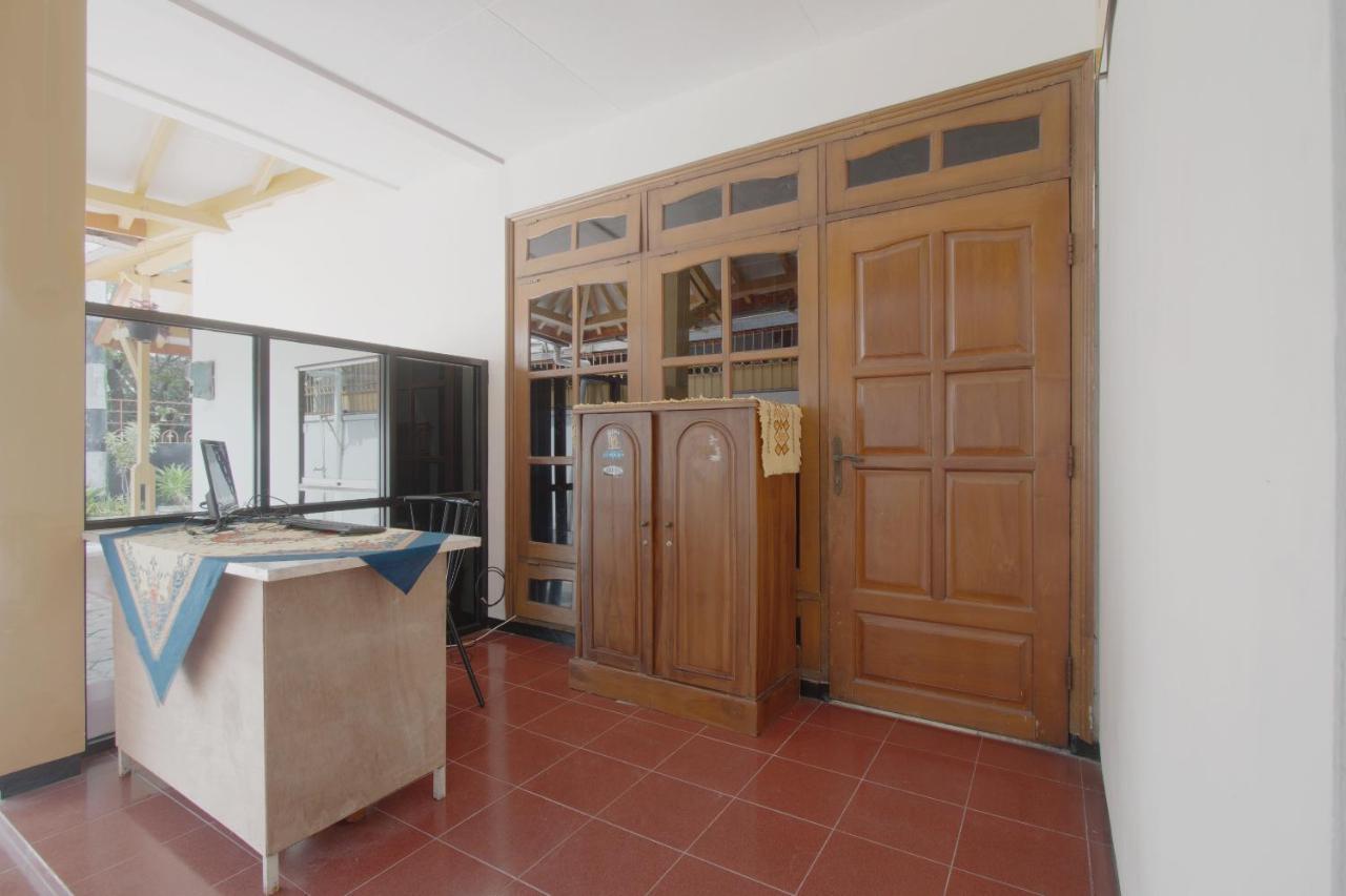 Spot On 3218 Bee Palm Family Syariah Hotel Malang Luaran gambar