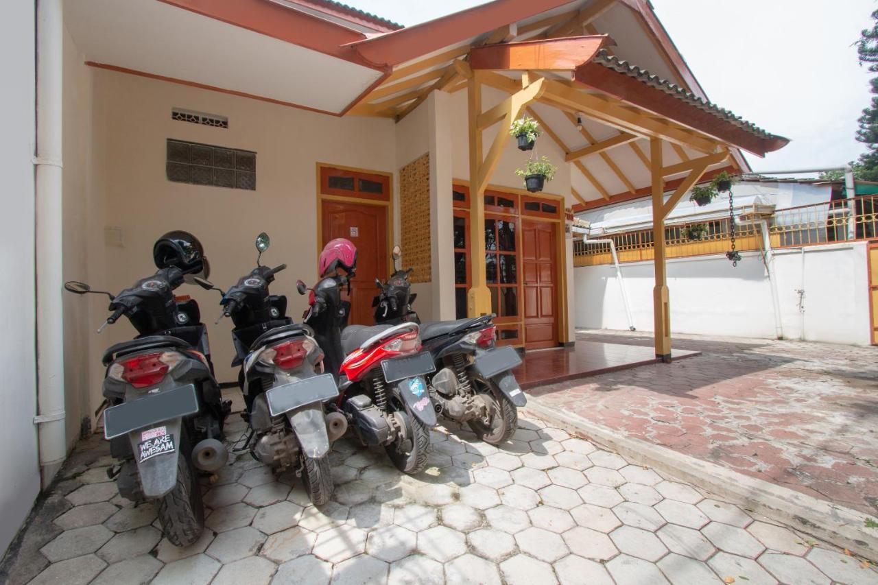 Spot On 3218 Bee Palm Family Syariah Hotel Malang Luaran gambar